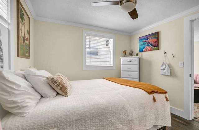 1BR Harbor Haven Cozy Queen Bed Downtown