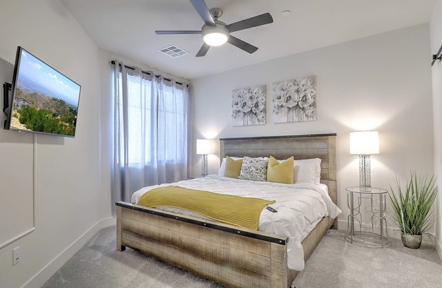 1BR >Kierland Commons>Family-Friendly>Pool & Gym