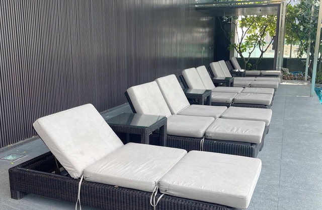 1BR Luxury Condo Central Asoke Sky Pool & Gym