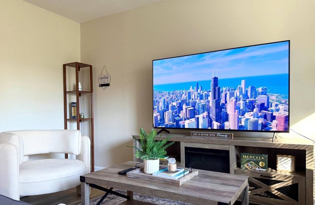 1BR Modern Retreat w/Free Parking Near Airport