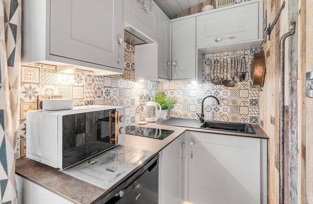 1BR The Railway Carriage | Parking | Pet Friendly