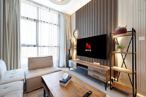 1BR The Sandstone Apartment by Blue Cloud Holidays