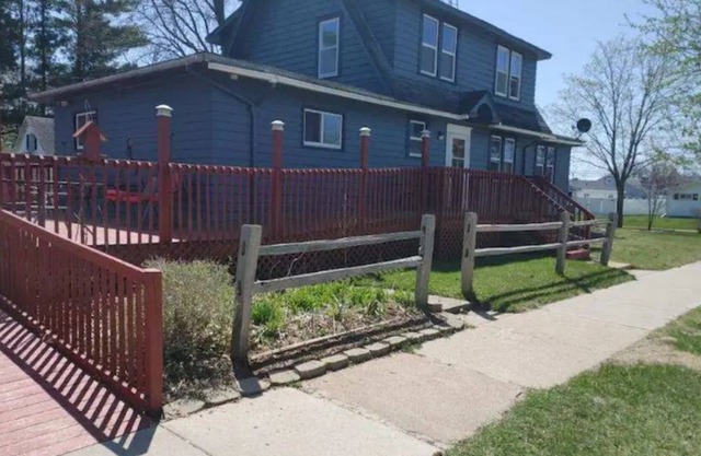 1Room, Bar, Seperate Entrance, Small Private Patio