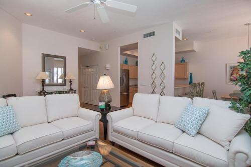 1st Flr, Enclosed Patio, Mercado Shops, Walkable