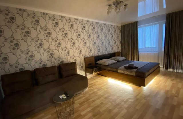 2 комнатная квартира, до 6 спальных мест(КБ-75,Ашан, Метро,Эпицентр)