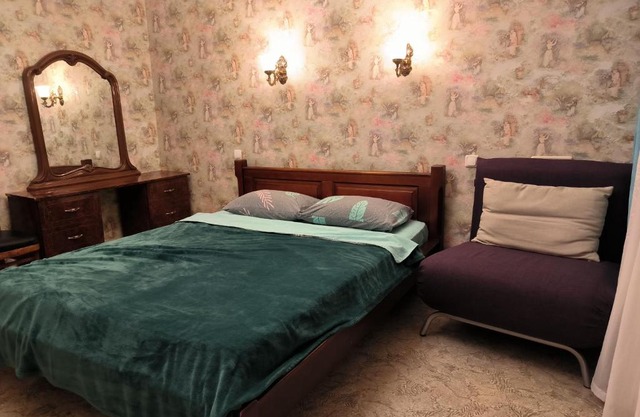 2-к квартира Малиновського 12. Набережна лівого берега.