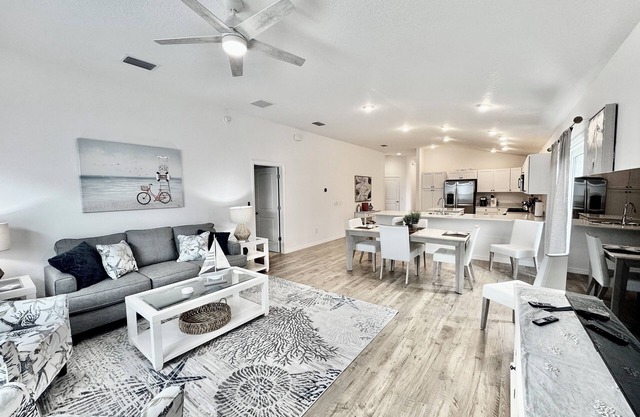 2/2 in The Village of Shady Brook