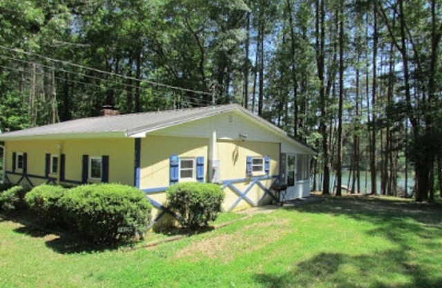 2-209C - Coopers Cozy Cabin ^ Lake Hartwell ^ WIFI ^ Pets Welcome
