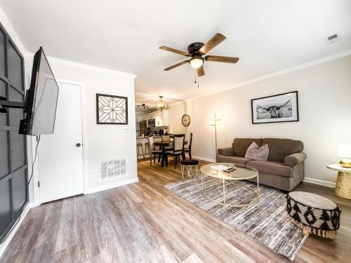 2 bd townhome near DT Raleigh