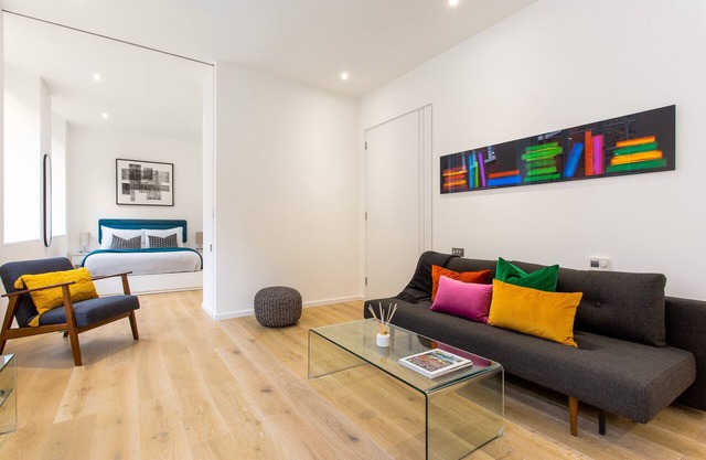 2 Bed 2 Bath Apartment Off Regent Street