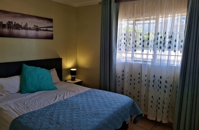 2 bed 2 bath Apartment, Menlyn
