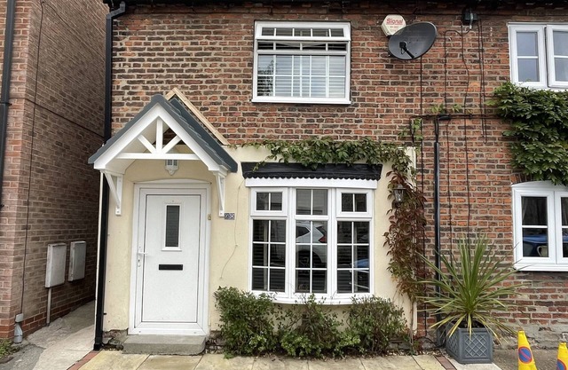 2 Bed Cottage - Central Bawtry & Exquisitely Furnished