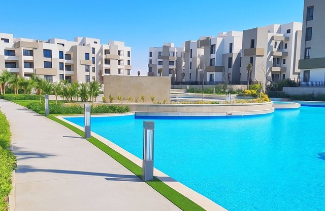 2-bedroom chalet in peaceful Sidi Abd El-Rahman with WiFi