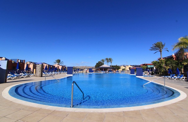 2 bedroom bungalow in second line beach - Meloneras