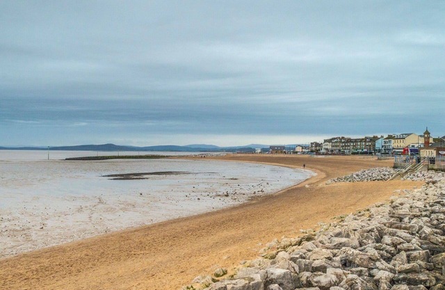 2 Bed Flat - Sleeps 3 - Parking - Wifi