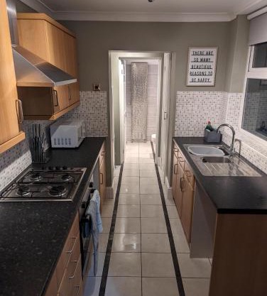 2 Bed House - Garden & Excellent Wifi