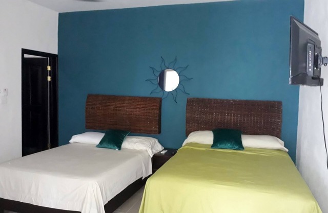 2 BED STUDIO WALKING DISTANCE ANYWHERE AT BEAROOMS AND STUDIOS