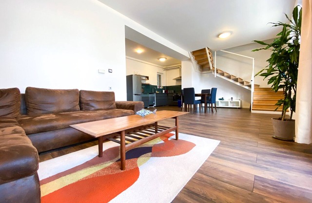 2 bedroom/2 bathroom duplex close to Opera/Andrassy bld