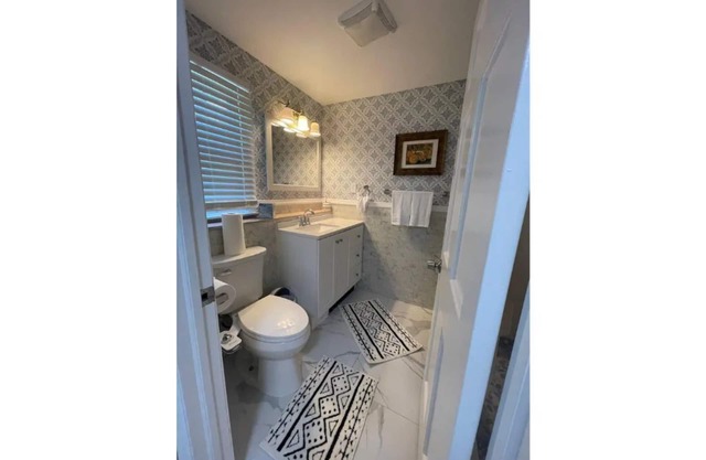 2 bedroom 2 bathroom entire apartment near NYC