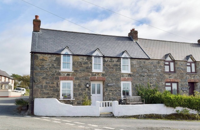 2 bedroom accommodation in Trefin, near St Davids