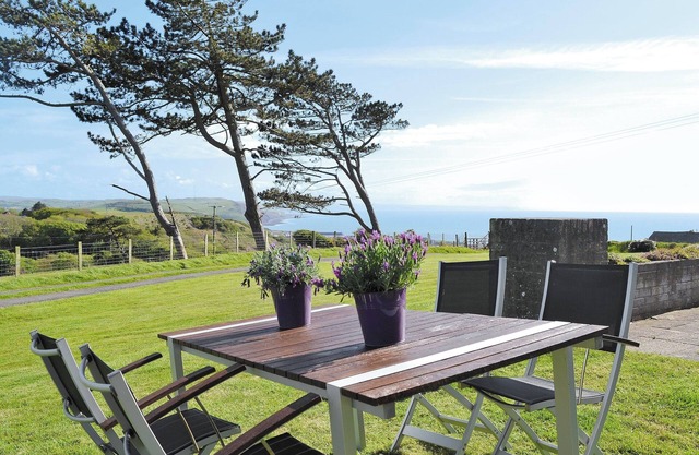 2 bedroom accommodation in Aberystwyth