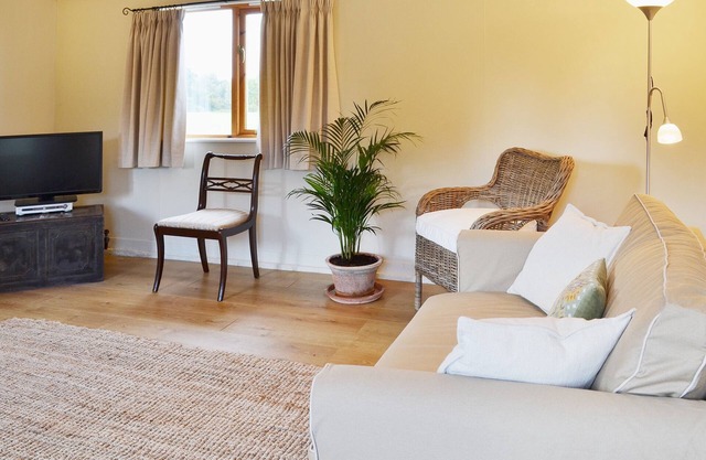 2 bedroom accommodation in Little Baddow, near Chelmsford