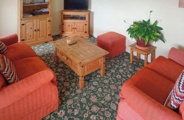 2 bedroom accommodation in Cinderford