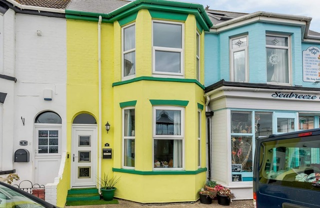 2 bedroom accommodation in Gorleston