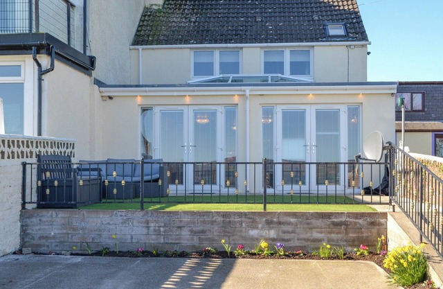 2 bedroom accommodation in Stranraer