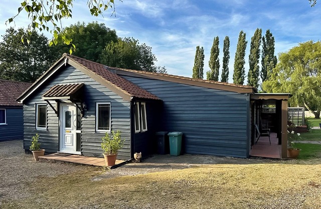 2 bedroom accommodation in Forncett St Peter, near Long Stratton