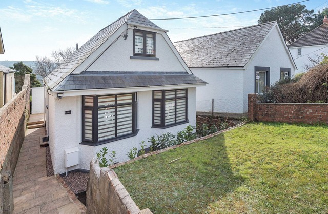 2 bedroom accommodation in Goodwick
