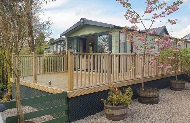 2 bedroom accommodation in Lamplugh