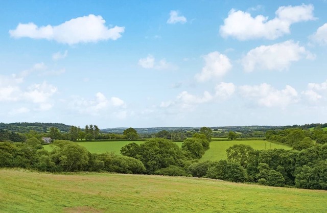 2 bedroom accommodation in Narberth