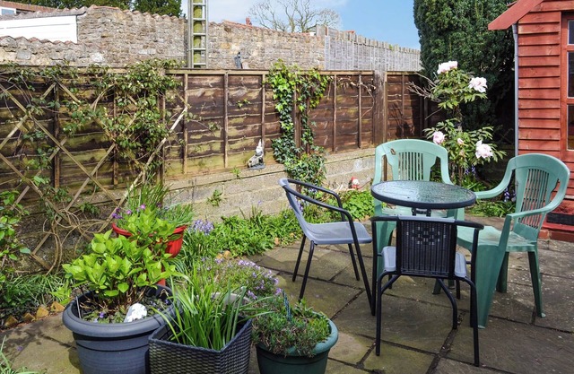 2 bedroom accommodation in Harmston, near Lincoln