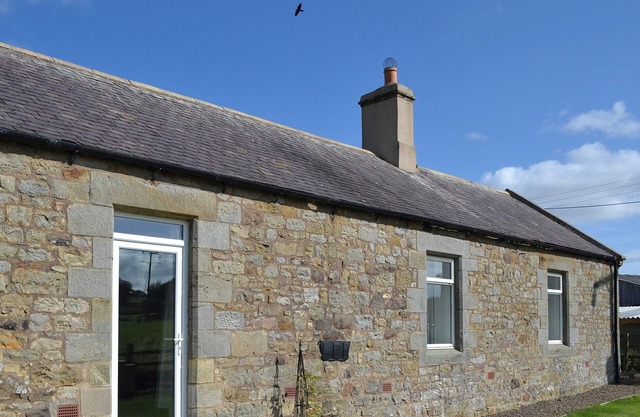 2 bedroom accommodation in Belford, near Bamburgh