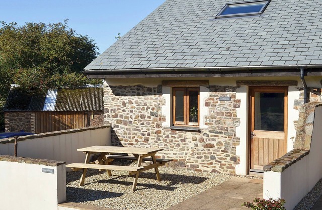 2 bedroom accommodation in Hartland, near Bideford