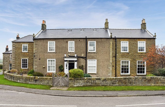 2 bedroom accommodation in Sneaton