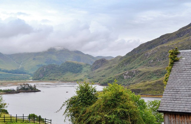 2 bedroom accommodation in Dornie