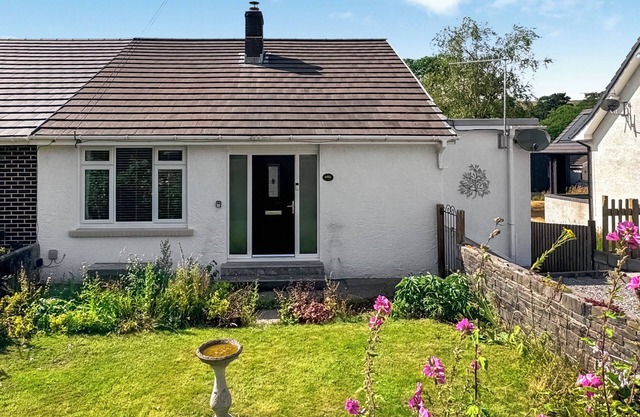 2 bedroom accommodation in Seven Sisters Neath, near Swansea