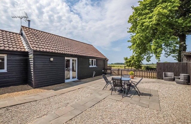 2 bedroom accommodation in Skeyton, near Norwich