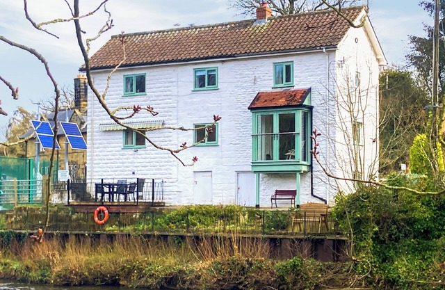 2 bedroom accommodation in Ruswarp, near Whitby