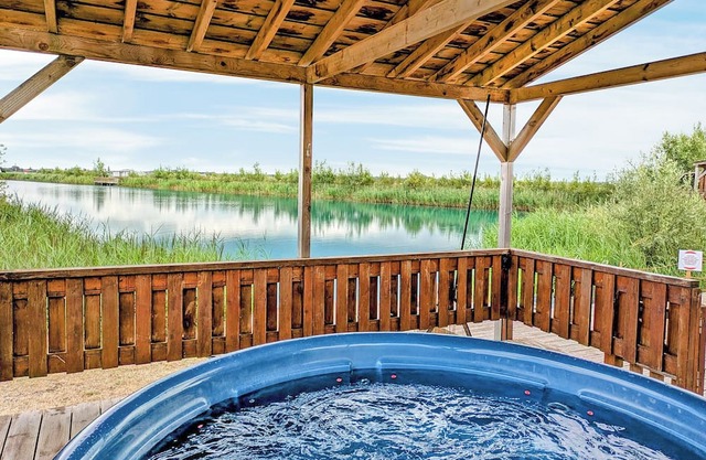 2 bedroom accommodation in Ely