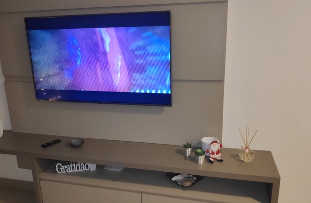 2 bedroom apartment, 1 suite, with garage and Wi-Fi, in the center and sea.