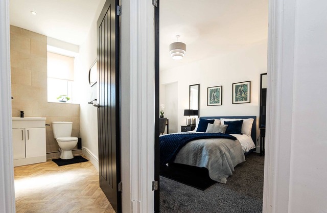 2 Bedroom Apartment-free Parking