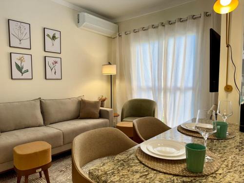 2 Bedroom Apartment, in front of USP