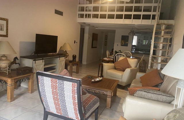 2 bedroom apartment with loft on the beach