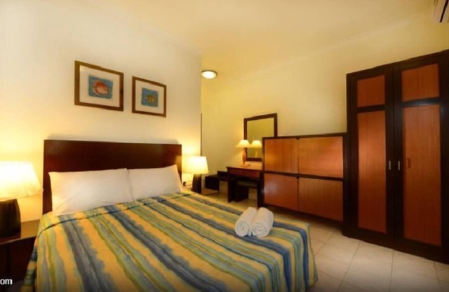 2 Bedroom Apartment with Pool View