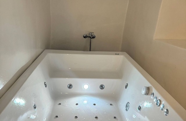2-bedroom apartment with Jacuzzi in Ios