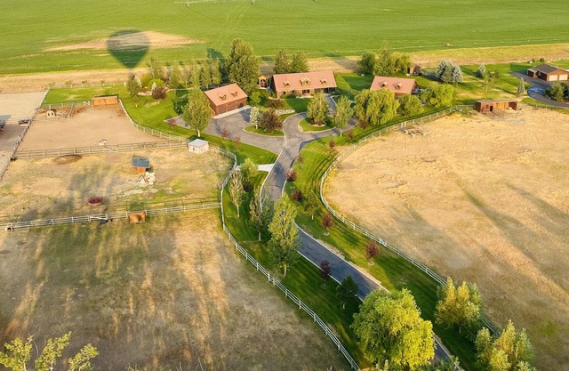 2 Bedroom Cabin located on a 10 acre ranch 20 minutes from downtown Bozeman.