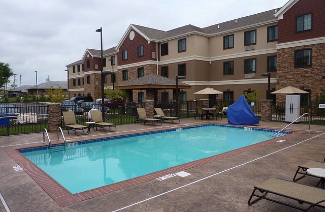 2 Bedroom | Free Daily Breakfast! Pool